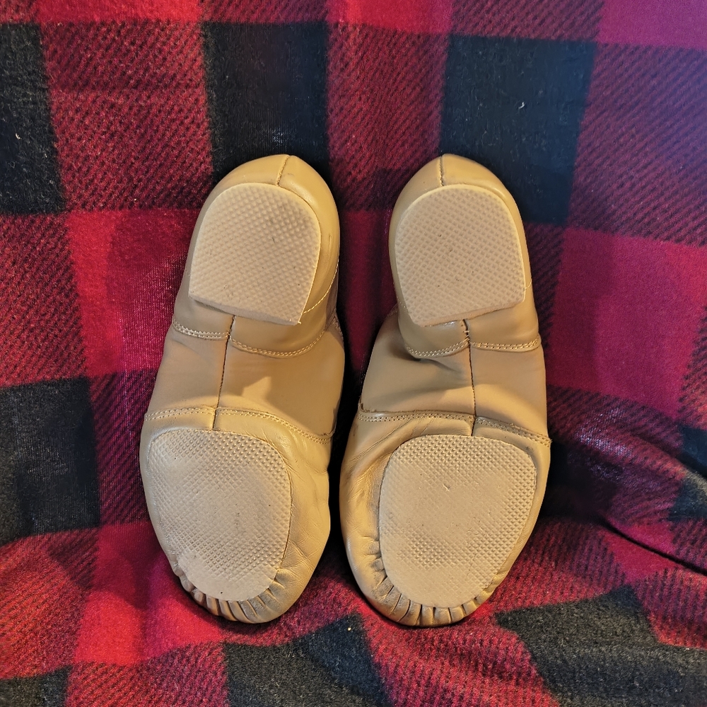 Jazz Shoes - Picture 2 of 3